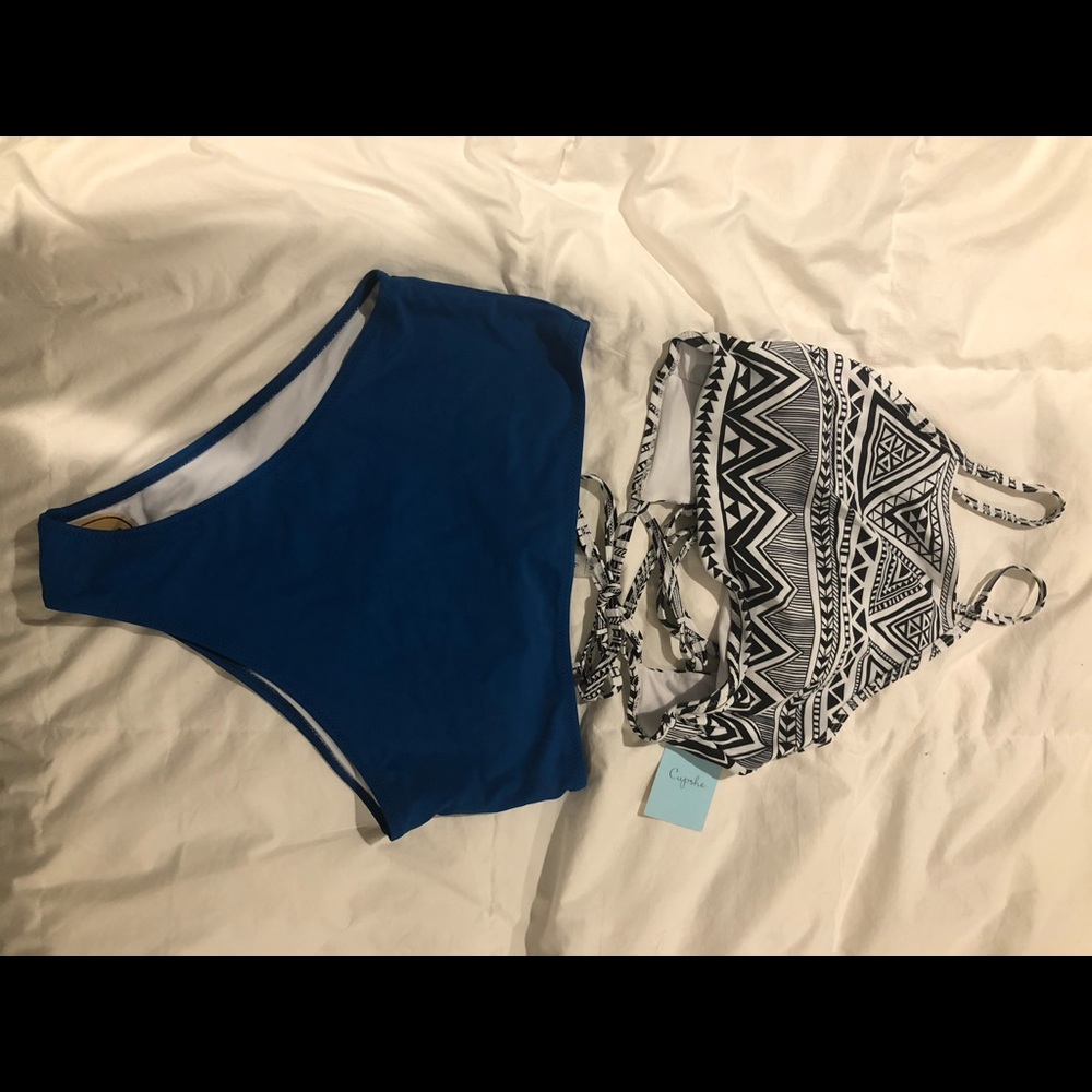 Women’s high rise bikini
